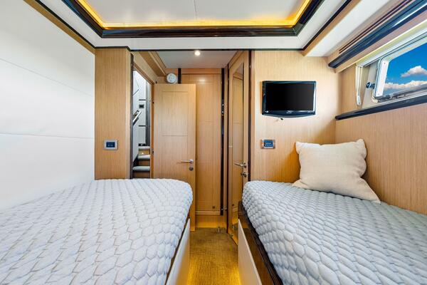 Relentless 83ft Ocean Alexander Yacht For Sale