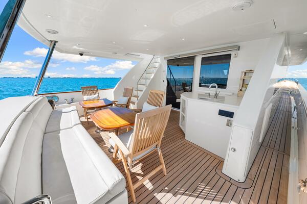 Relentless 83ft Ocean Alexander Yacht For Sale