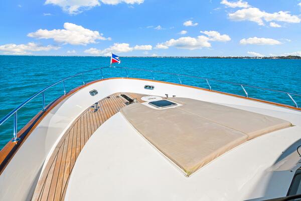 Relentless 83ft Ocean Alexander Yacht For Sale