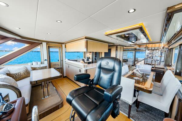 Relentless 83ft Ocean Alexander Yacht For Sale