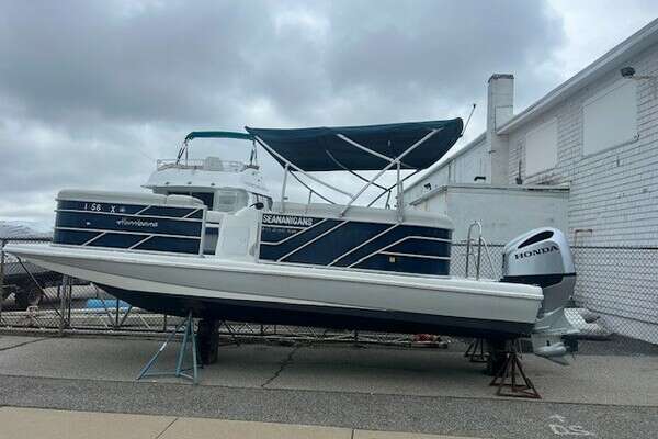 23-ft-Hurricane-2021-Fun DEck-Seananigans  Portsmouth Rhode Island United States  yacht for sale
