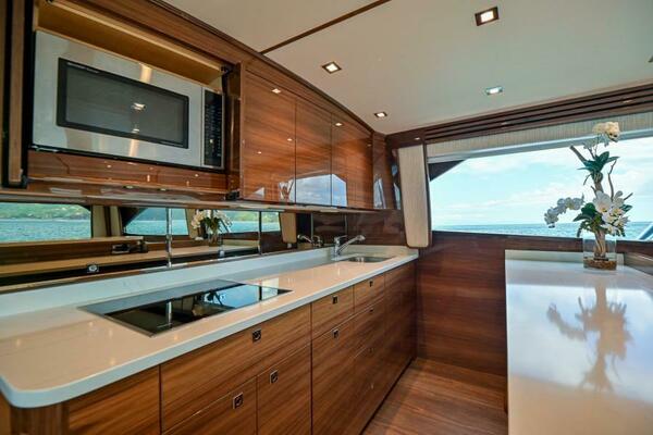 2023 Viking 64 Convertible