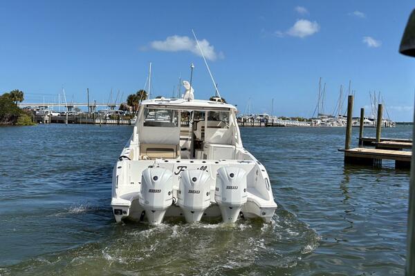 Famille 36ft Pursuit Yacht For Sale
