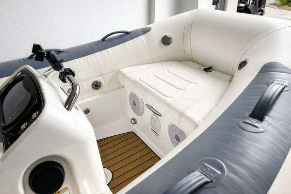 Photo of the 2022 Williams Jet Tenders 345 Sport Jet