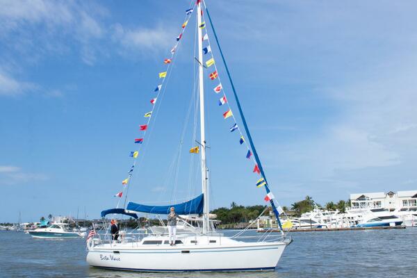 Beta Wave  32ft Catalina Yacht For Sale