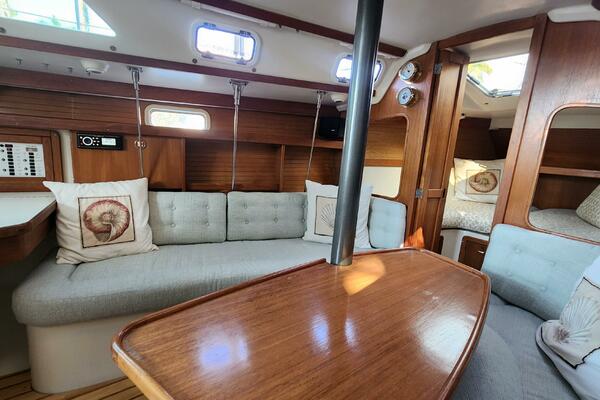 Beta Wave  32ft Catalina Yacht For Sale