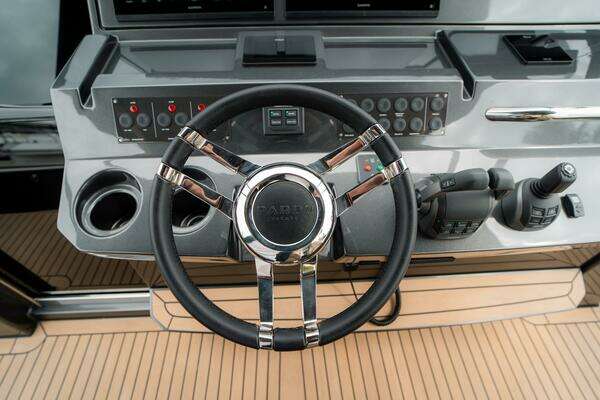 Pardo Yachts 43 Yacht For Sale