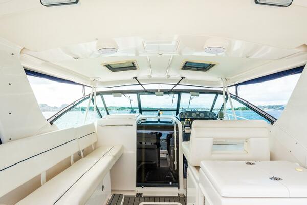 35ft Tiara Yachts Yacht For Sale