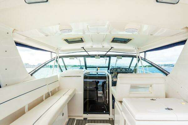 2002 Tiara Yachts 35