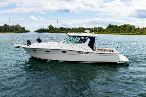2002 Tiara Yachts 35 Open