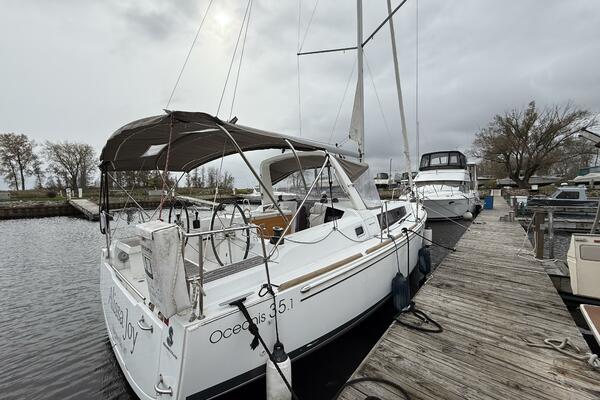 35ft Beneteau Yacht For Sale