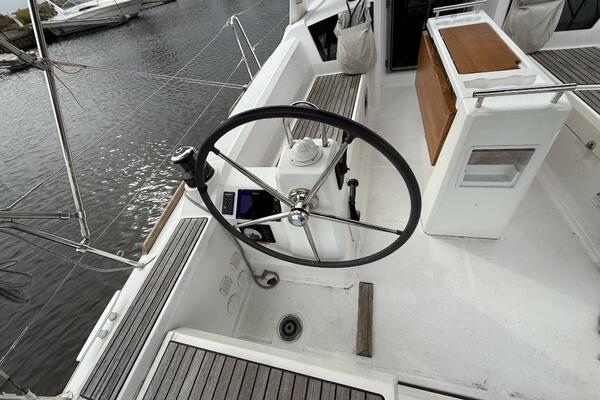 35ft Beneteau Yacht For Sale