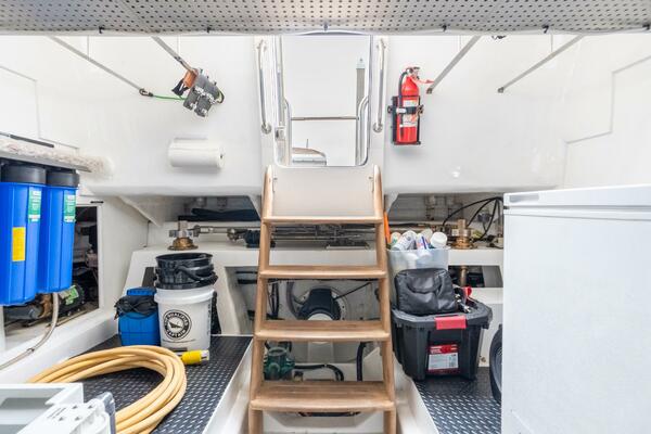 WHILE AWAY III 63ft Hampton Yacht For Sale