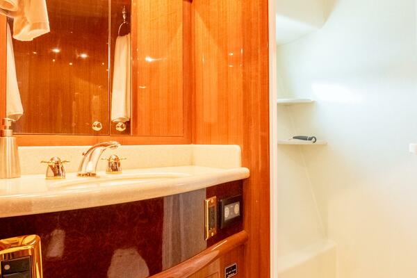 WHILE AWAY III 63ft Hampton Yacht For Sale