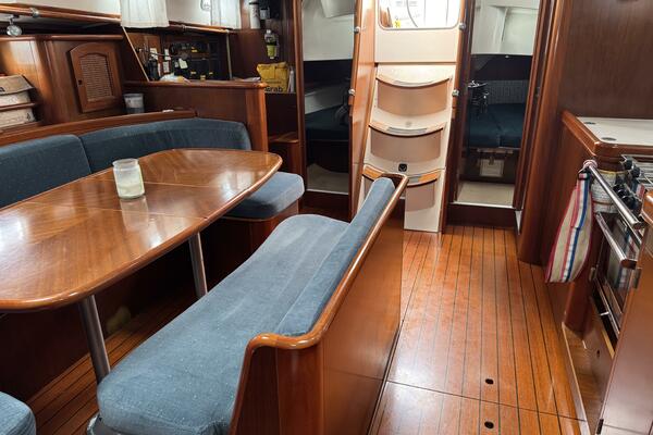 Layla 46ft Beneteau Yacht For Sale