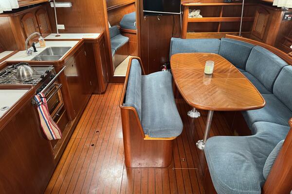 Layla 46ft Beneteau Yacht For Sale