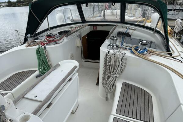 Layla 46ft Beneteau Yacht For Sale