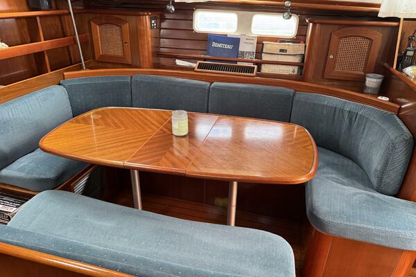 Layla 46ft Beneteau Yacht For Sale