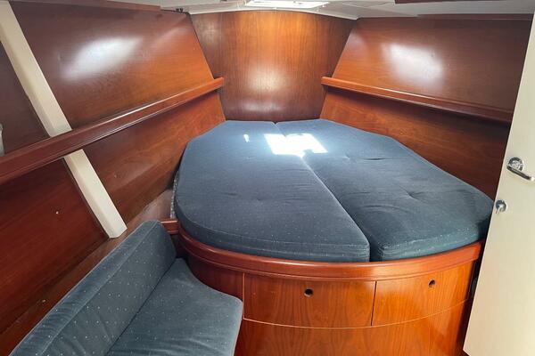 Layla 46ft Beneteau Yacht For Sale