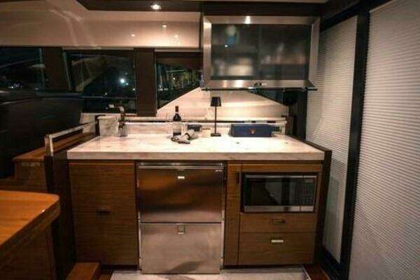 2016 Tiara Yachts 44