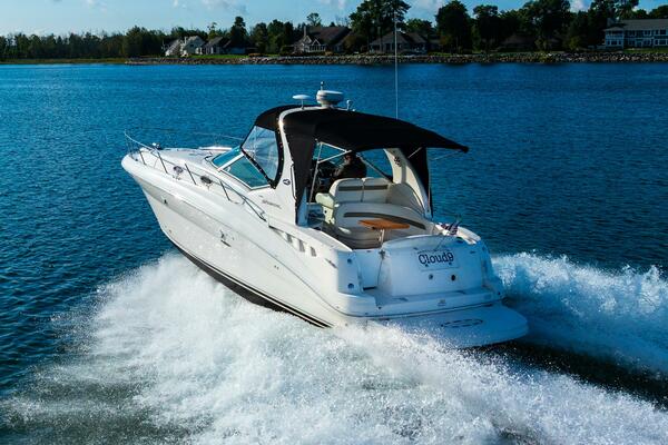 32ft Sea Ray Yacht For Sale