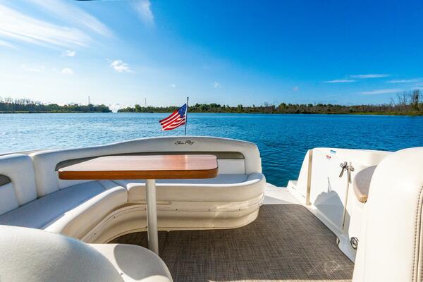32ft Sea Ray Yacht For Sale