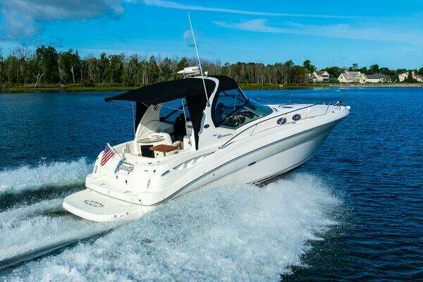Photo of the 2007 Sea Ray 320 Sundancer