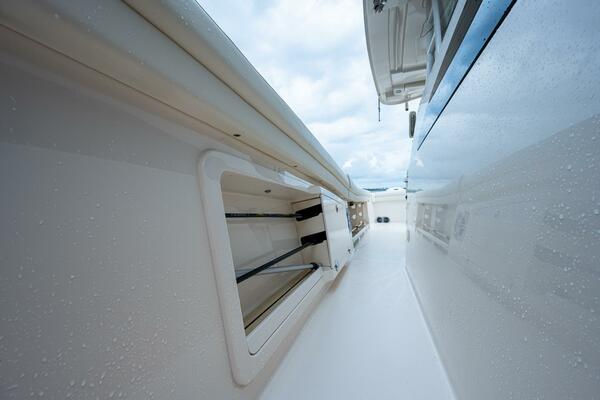 Grady White 45 Pura Vida - Exterior Cockpit