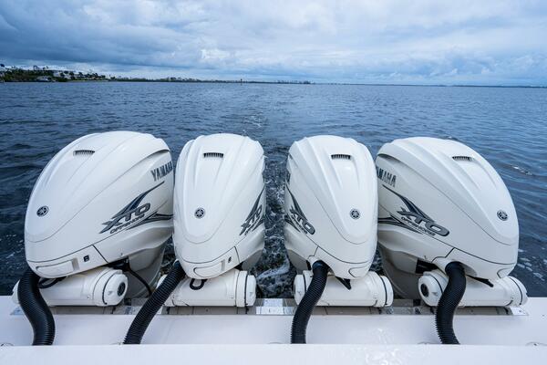 Grady White 45 Pura Vida - Exterior Engines