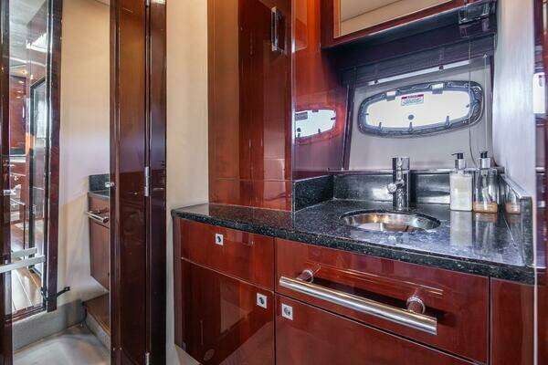 Sea Ray 47 Sundancer Yacht For Sale