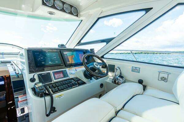 Sea Ray 47 Sundancer Yacht For Sale