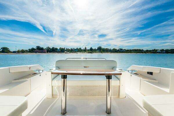 2022 Tiara Yachts 39