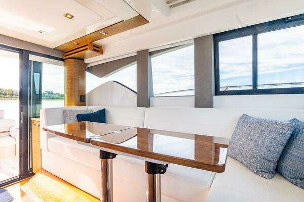 Tiara Yachts 39 Coupe Yacht For Sale