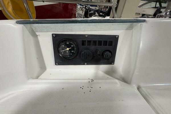 Theresa 28ft Beneteau Yacht For Sale