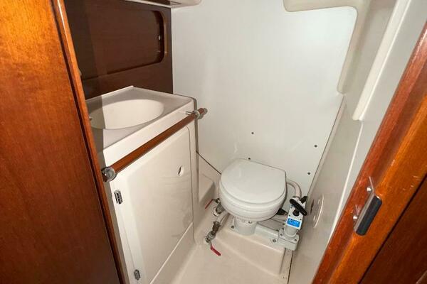 Theresa 28ft Beneteau Yacht For Sale