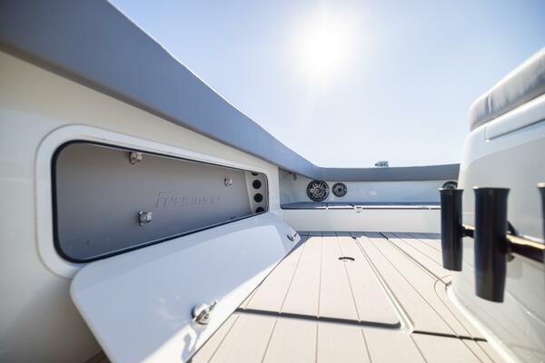 47ft Freeman Yacht For Sale