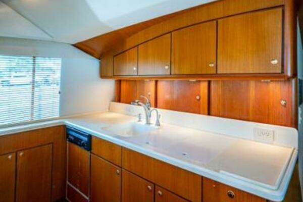 Ocean Yachts Convertible Yacht For Sale