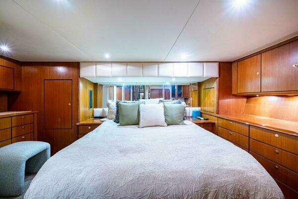 Ocean Yachts Convertible Yacht For Sale