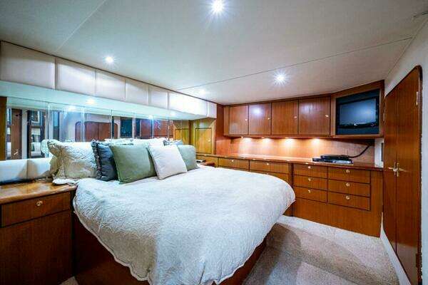 Ocean Yachts Convertible Yacht For Sale