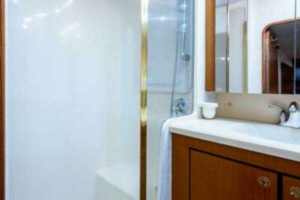 Ocean Yachts Convertible Yacht For Sale