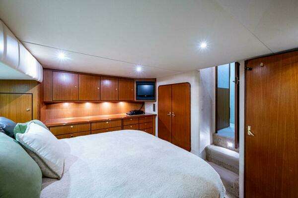 Ocean Yachts Convertible Yacht For Sale