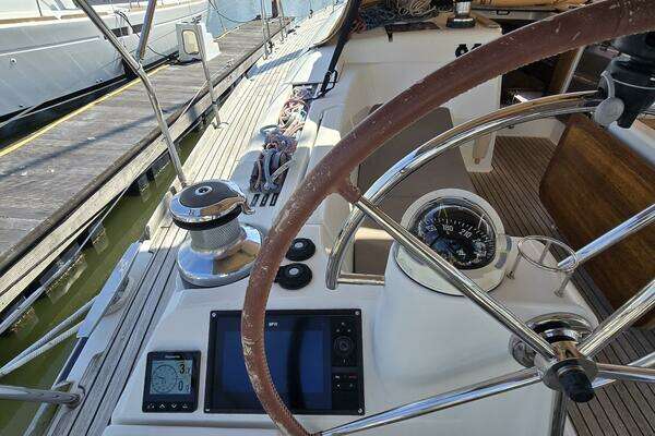 Jeanneau 509 Yacht For Sale