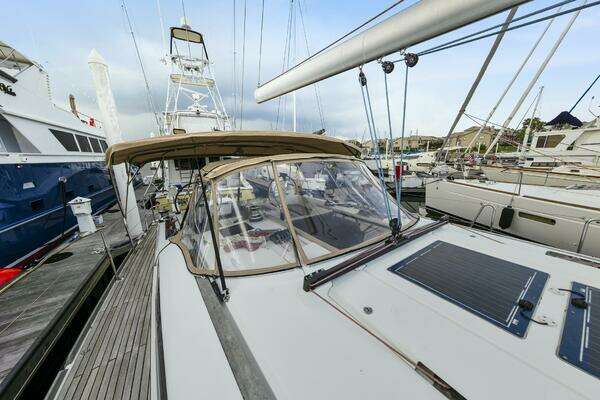 Jeanneau 509 Yacht For Sale