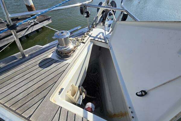 Jeanneau 509 Yacht For Sale