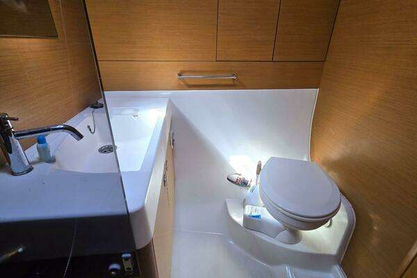 Jeanneau 509 Yacht For Sale