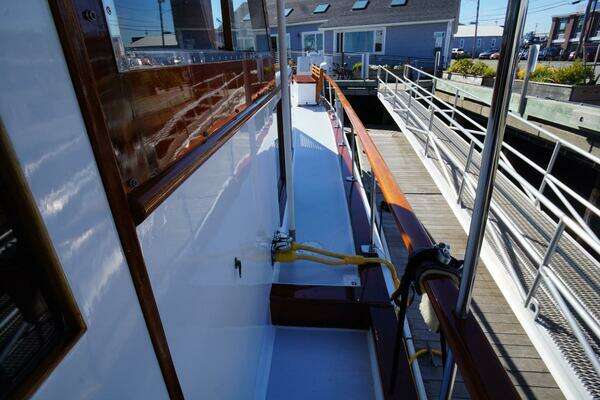 Trumpy 68 Motor Yacht Yacht For Sale