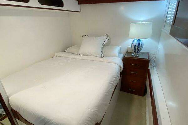Trumpy 68 Motor Yacht Yacht For Sale