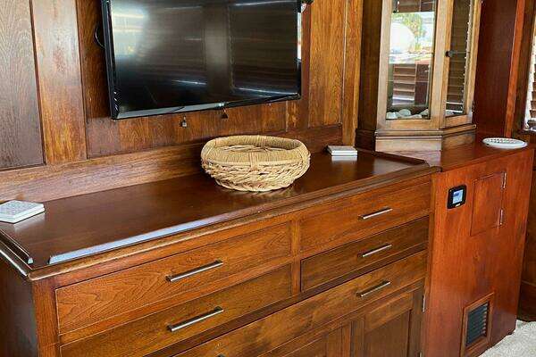 Trumpy 68 Motor Yacht Yacht For Sale