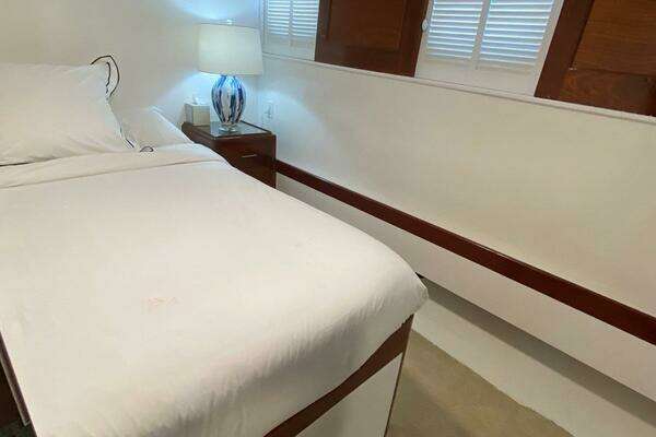 Trumpy 68 Motor Yacht Yacht For Sale