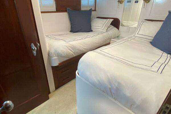 Trumpy 68 Motor Yacht Yacht For Sale
